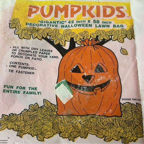 Vintage Giant Decorative Halloween Pumpkin Lawn Bags 1991 Lot of 2 - Picture 2 of 3